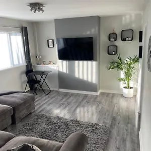 Fantastic Full 3 Bedroom Modern Belfast