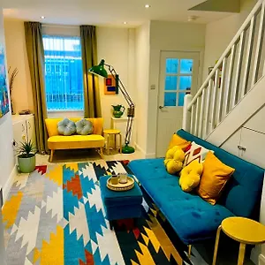 Stay-k-belfast Cosy Entire House 10 Mins From Centre Belfast